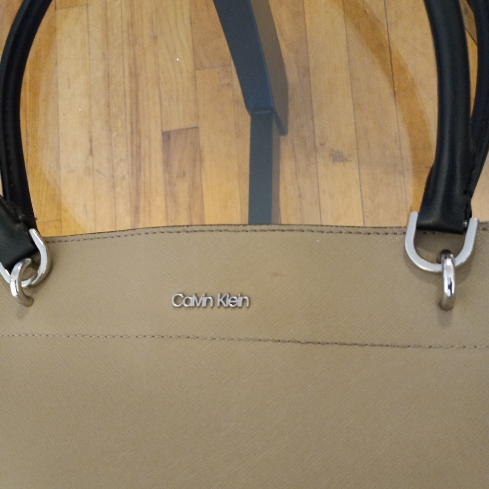 Leather purse